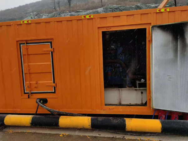 新华发电机出租 柴油发电机组电压低报警怎么办？