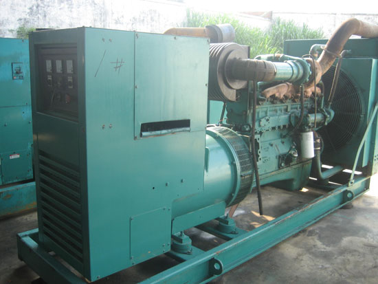 新华租赁发电机- 发电机碳刷磨损的原因是什么