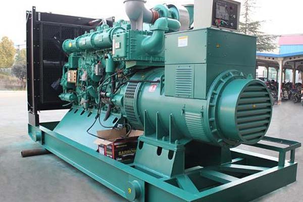 新华工厂发电机应急发电中如何优化燃油储备管理？