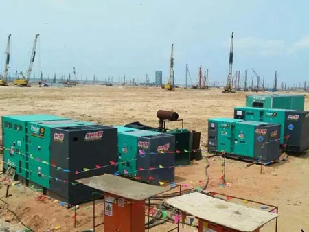 新华如何检查和清洗空气滤清器？