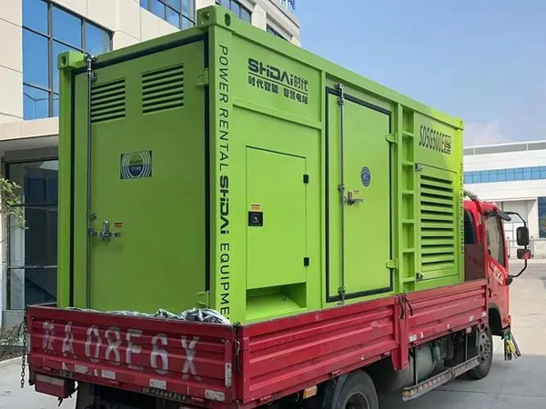 新华更换水冷式机油散热器的密封件时，如何选择合适的密封胶？