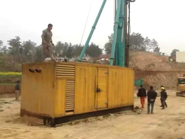 新华如何判断水冷式机油散热器密封件是否需要更换？