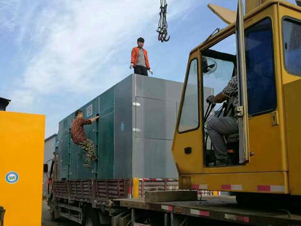 新华更换水冷式机油散热器密封件的操作流程是怎样的？